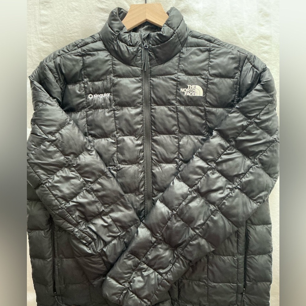 Thermoball Eco Puffer Puffer 2.0 by The NorthFace (Black)